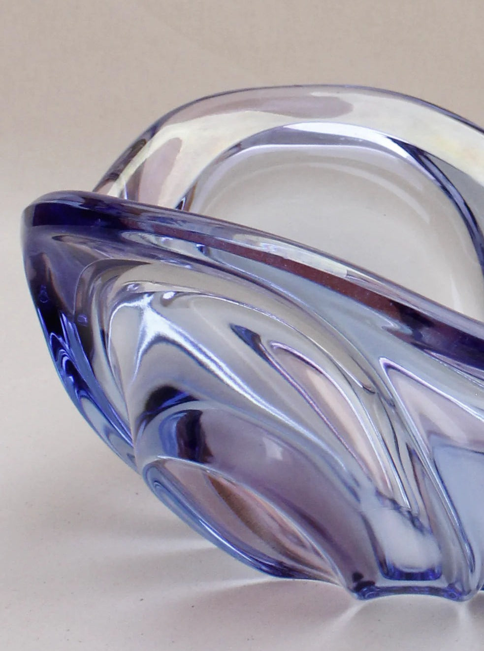 Handcrafted Murano glass bowl centrepiece in blue and gold hues with intricate floral design and scalloped edges