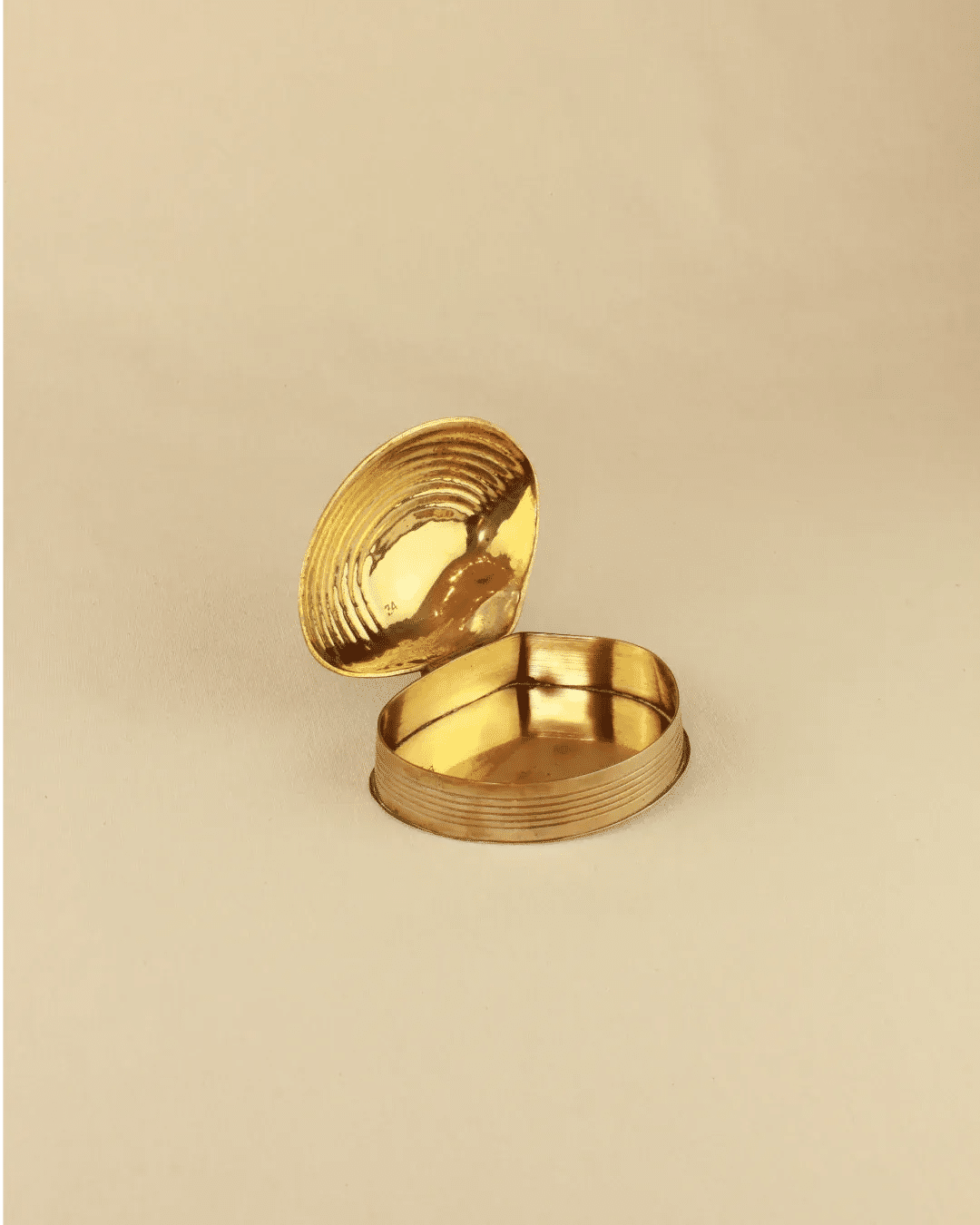  Decorative brass shell dish that adds a touch of coastal charm to any space