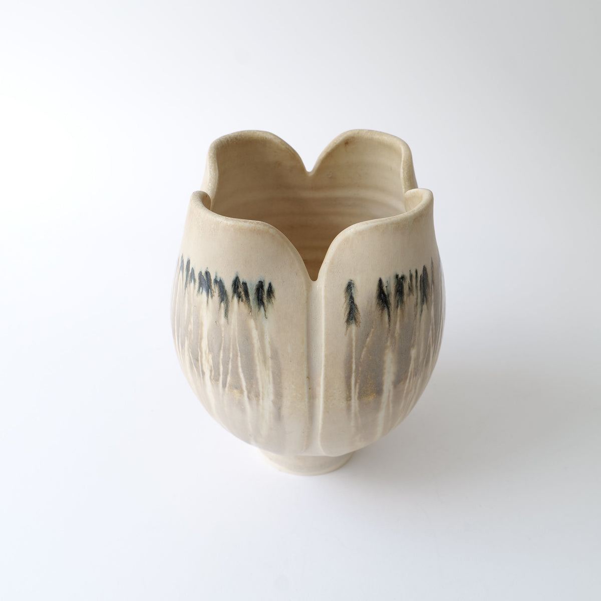 Vintage Elsa Söderberg ceramic vase from 1950 featuring elegant design