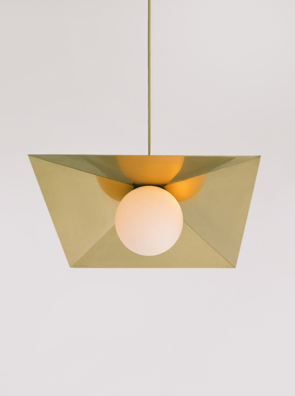 Sleek and sophisticated 120 Large Pendant perfect for any space