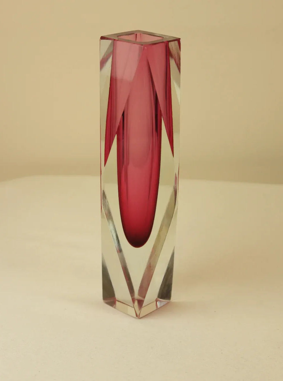  Elegant Murano glass vase designed by Alessandro Mandruzzato, featuring stunning red and orange tones 