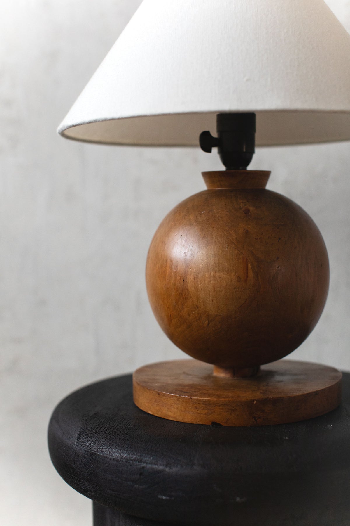  Stunning 1920's Art Deco Lamp in chrome finish with sleek and angular silhouette