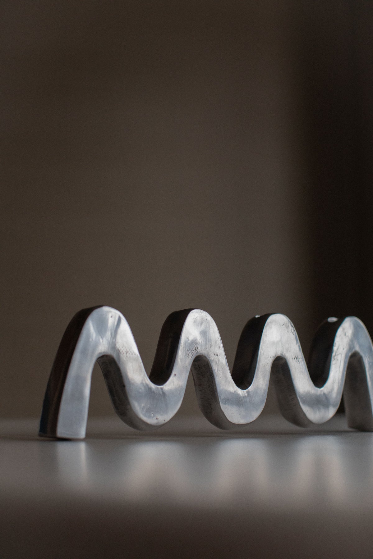  Steel Wave Candleholder for Holding Candles and Adding a Decorative Touch