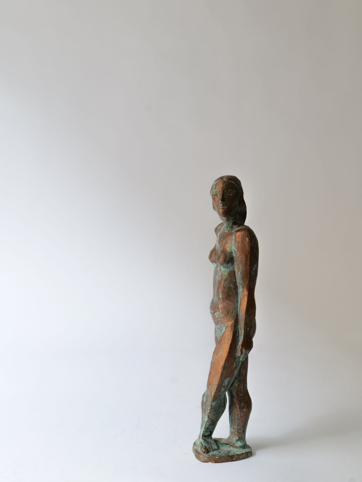  Sculpture Roland Alf capturing the essence of strength and grace in art form