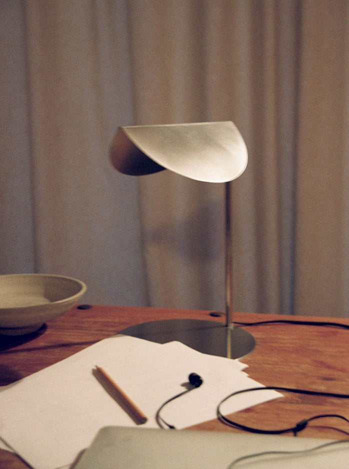 Modern desk lamp